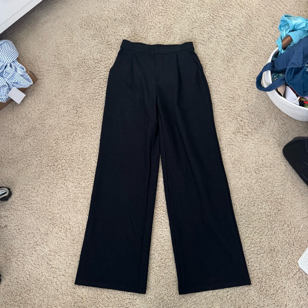 Vuori Elevation Charcoal Wide-Leg Women's Pants - Picture 5 of 6